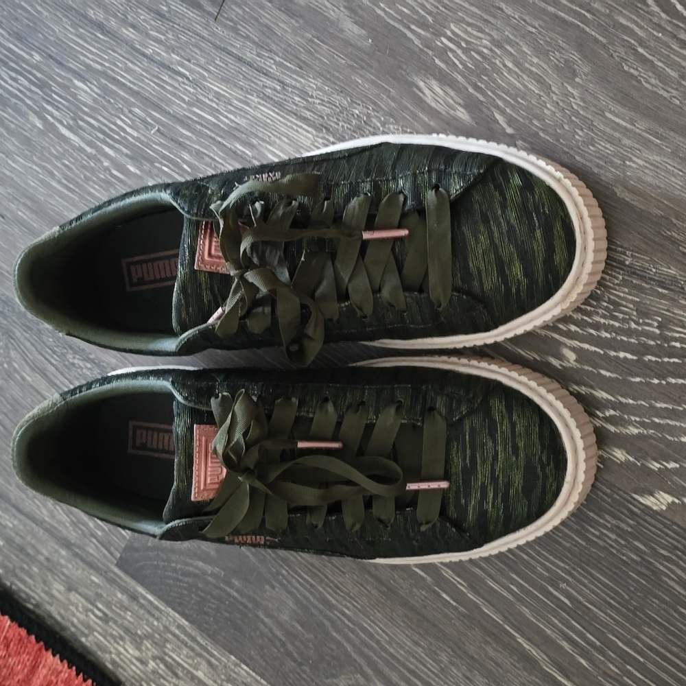 Puma sneakers